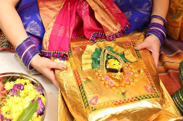 ಹಿಂದೂ ಸಂಪ್ರದಾಯದಲ್ಲಿ ಸುಮಂಗಲಿಯರಿಗೆ ಬಾಗಿನ ನೀಡುವುದು ಏಕೆ, ಅದರ ಮಹತ್ವ ಏನು,ಅನ್ನೋದು ನಿಮಗೆ ಗೊತ್ತಾ.?